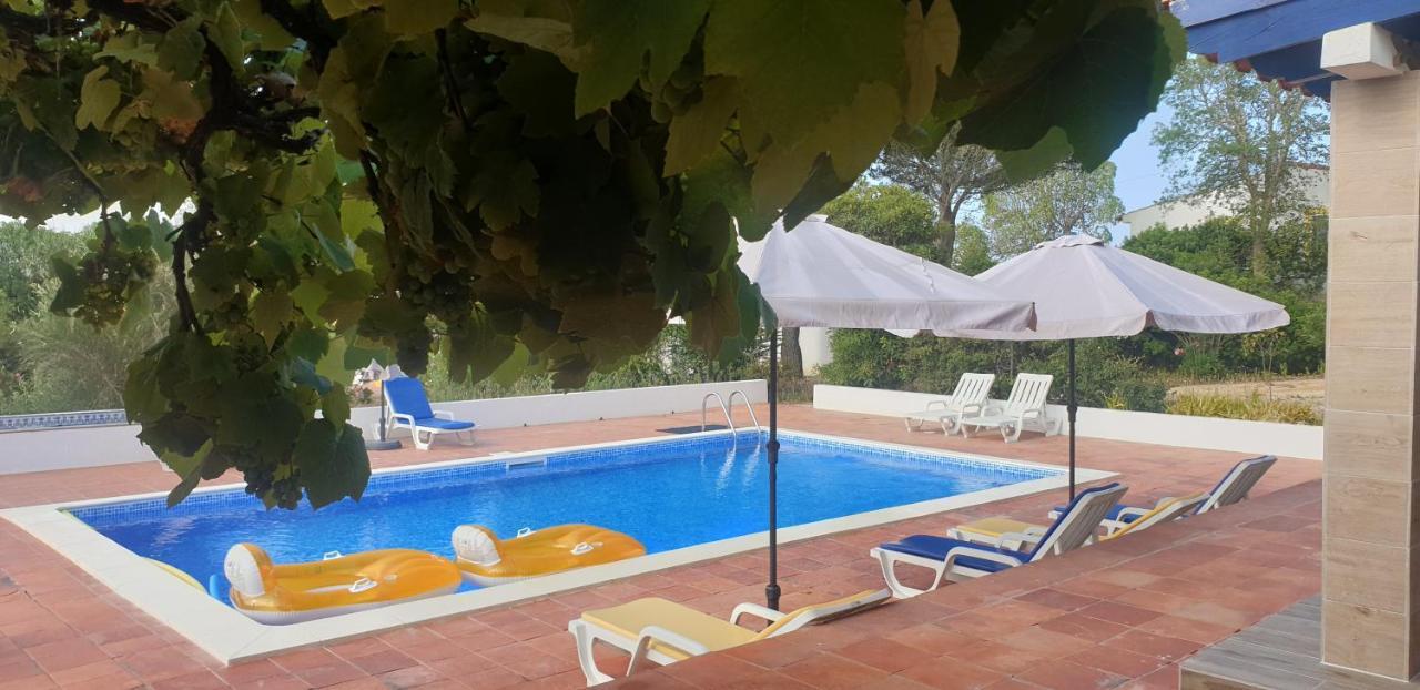 Вилла Sondela Self Catering Сан-Мартинью-ду-Порту Экстерьер фото