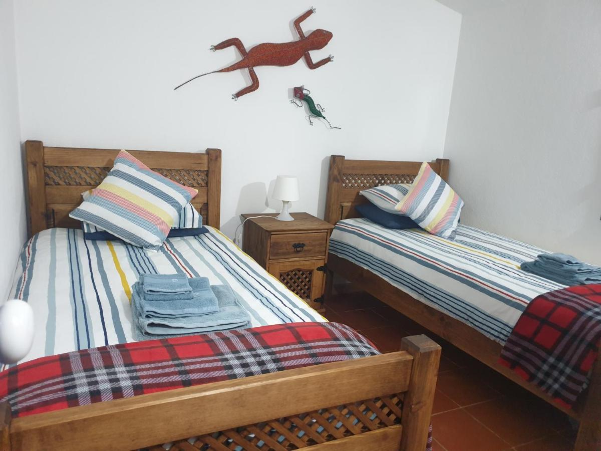 Вилла Sondela Self Catering Сан-Мартинью-ду-Порту Экстерьер фото