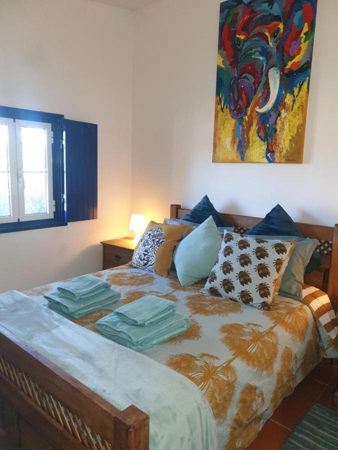 Вилла Sondela Self Catering Сан-Мартинью-ду-Порту Экстерьер фото